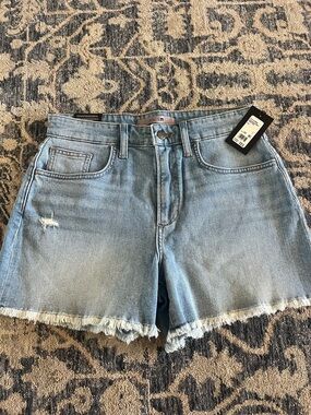 ***NWT***Joe’s Jeans Women’s Relaxed Short + Fray Hem
